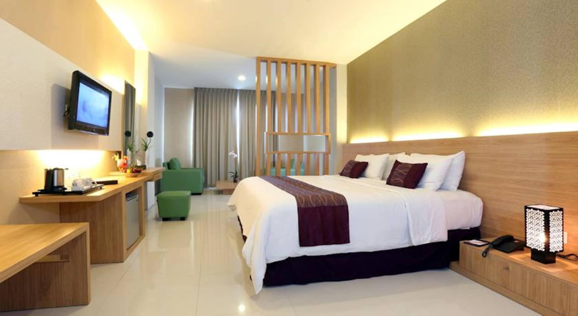 Lombok Plaza Hotel And Convention Mataram Exterior foto