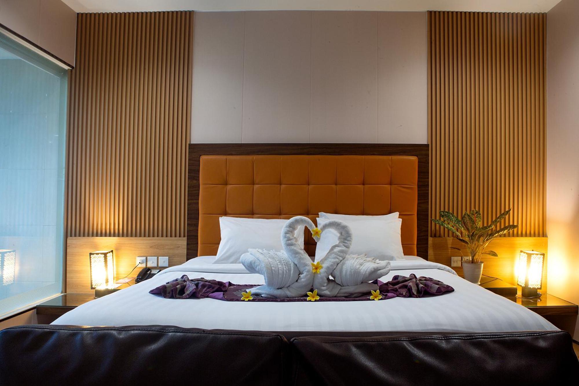 Lombok Plaza Hotel And Convention Mataram Exterior foto