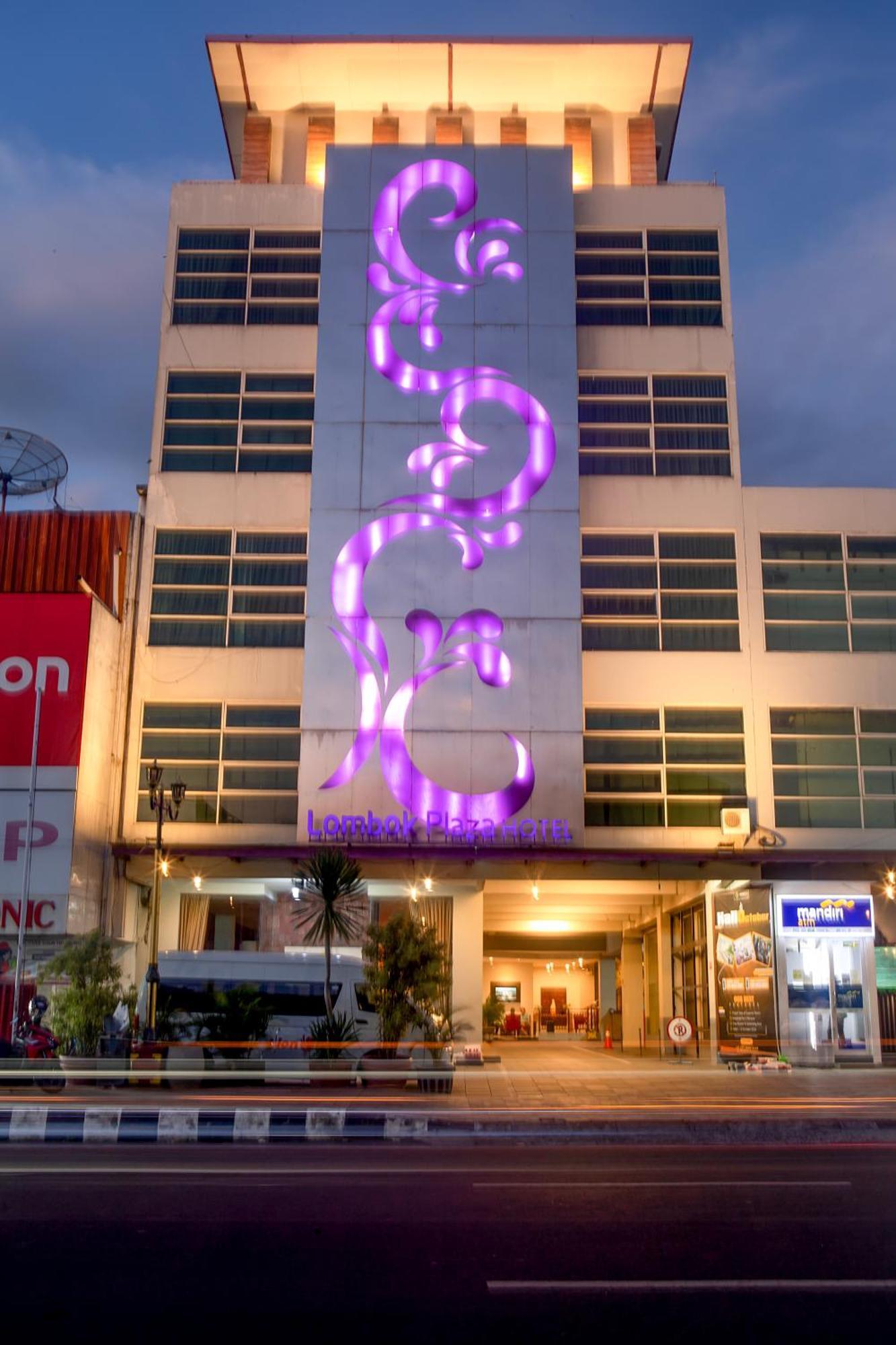 Lombok Plaza Hotel And Convention Mataram Exterior foto