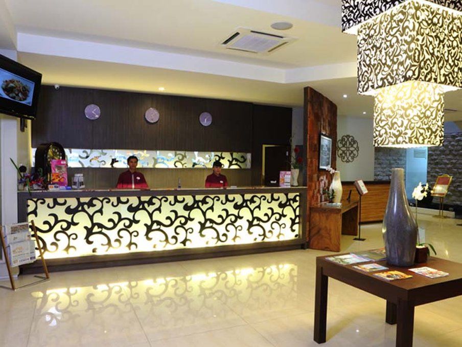 Lombok Plaza Hotel And Convention Mataram Exterior foto