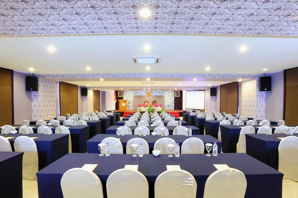 Lombok Plaza Hotel And Convention Mataram Exterior foto