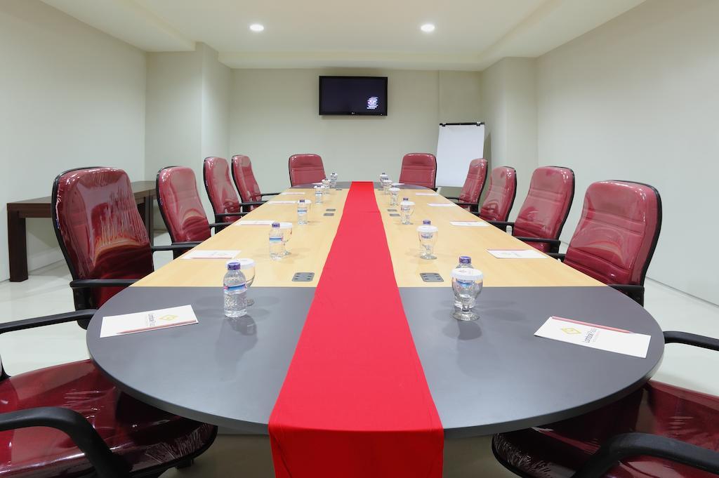 Lombok Plaza Hotel And Convention Mataram Exterior foto