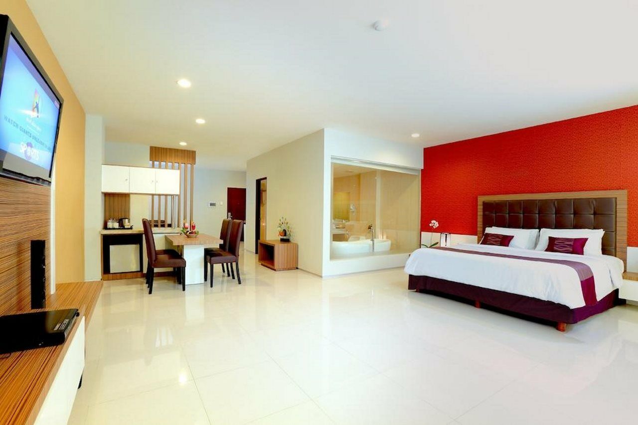 Lombok Plaza Hotel And Convention Mataram Exterior foto